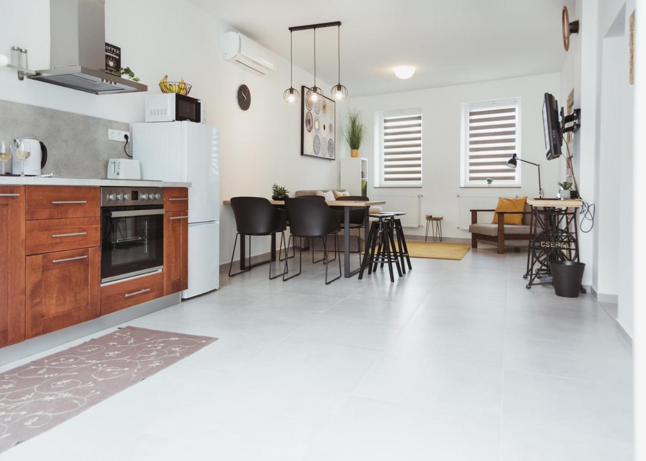 Major11 Apartman - Zsolnay Negyed Pécs Buitenkant foto