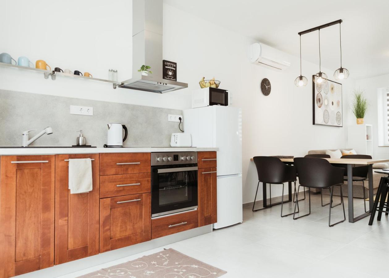 Major11 Apartman - Zsolnay Negyed Pécs Buitenkant foto