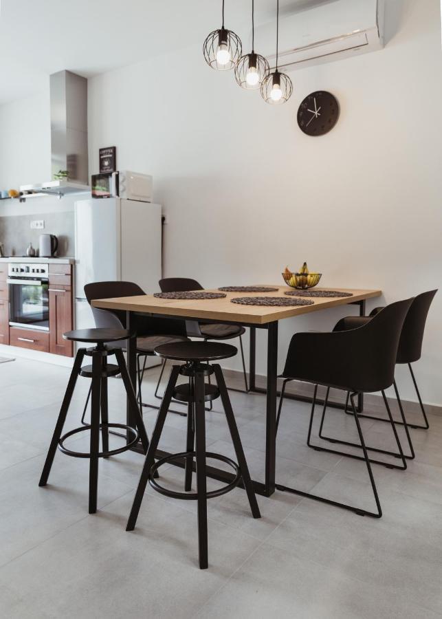 Major11 Apartman - Zsolnay Negyed Pécs Buitenkant foto